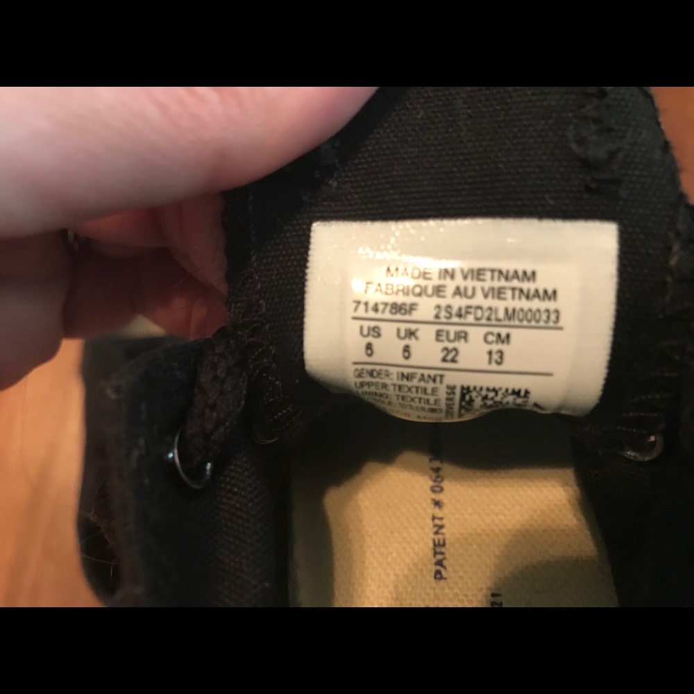 Converse - Picture 4 of 4